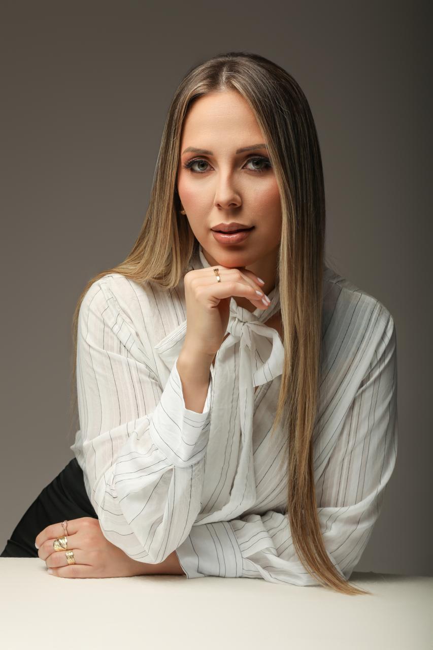 Dra. Vanessa Cardoso dos Santos
